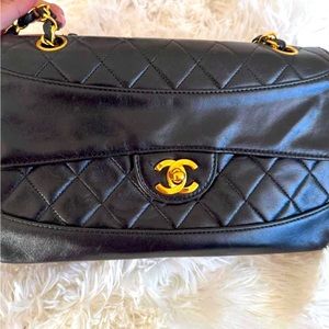 Authentic CHANEL Black Leather Medium Single Flap Gold Chain Handbag Bag &Wallet